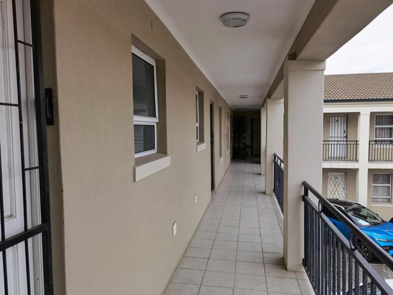 2 Bedroom Property for Sale in Kensington Western Cape